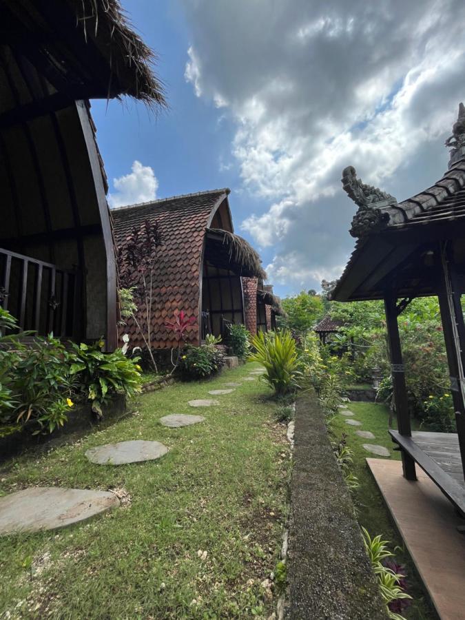 Holy Hills Bungalow Nusa Penida Batumadeg Exterior foto